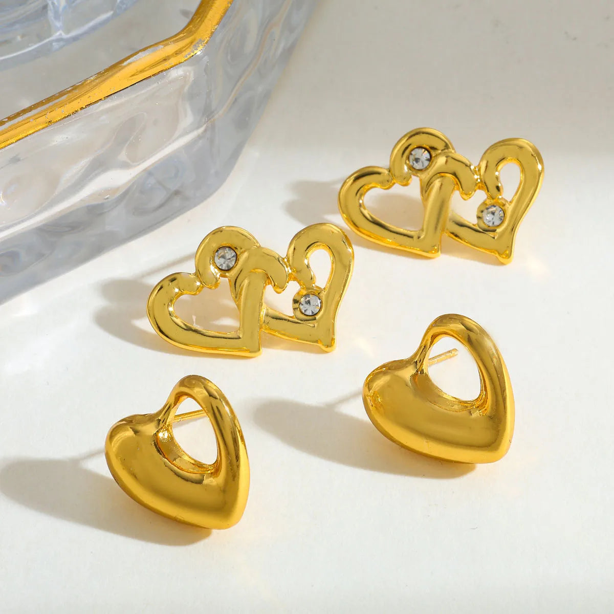 304 Stainless Steel Heart-Shaped Vacuum Electroplated (In Furnace) Zirconia Plated 18K Real Gold Elegant Retro Gold Earrings