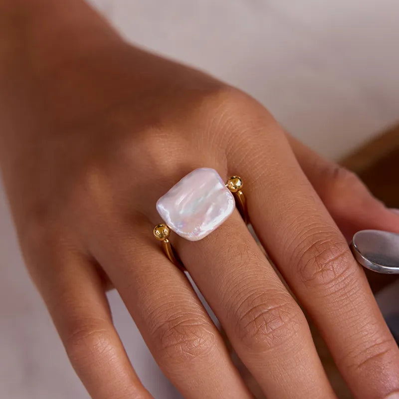 Elegant Ladies Square Pearl Ring 18K Gold Stainless Steel 304 Metal Freshwater Pearl Jewelry Fashion Accessory Size 7