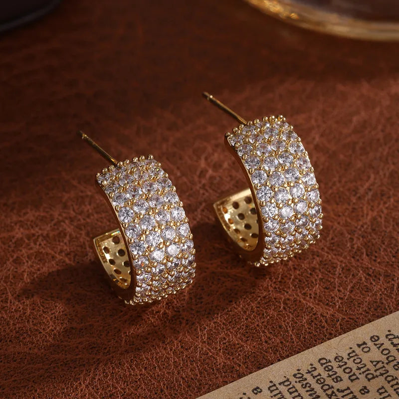 Exquisite C-Shaped Zircon Earrings Women's Elegant Silver Flashing High-End Sensation Versatile Lightweight Luxury Geometric Pattern Copper