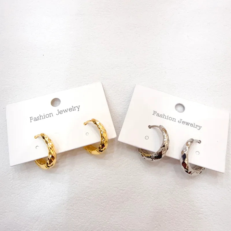 Water Plated Hollow Diamond Grid Circle Earrings Fashionable Polished Surface Daily Wear Copper Material Women's Jewelry