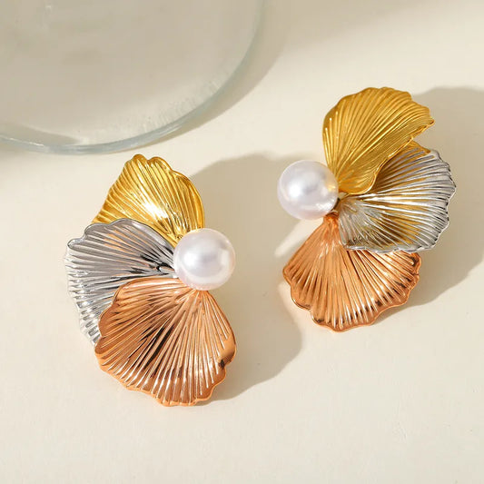 1 Pair Elegant Cute Romantic Petal Plating Inlay 304 Stainless Steel Imitation Pearl 18K Gold Plated Ear Studs
