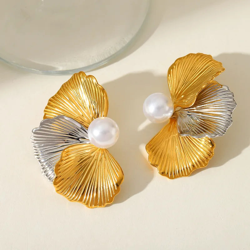 1 Pair Elegant Cute Romantic Petal Plating Inlay 304 Stainless Steel Imitation Pearl 18K Gold Plated Ear Studs