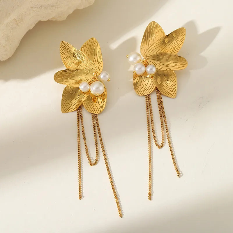 1 Pair Elegant Cute Simple Style Geometric Petal Plating Inlay 304 Stainless Steel Imitation Pearl 18K Gold Plated Ear Studs