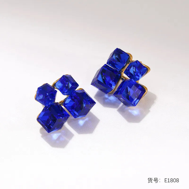 1 Pair Stainless Steel Earrings With Inlaid Diamonds, Light Luxury High-End Niche Style Earrings, Gold-Plated Earrings For Women, Titanium Steel