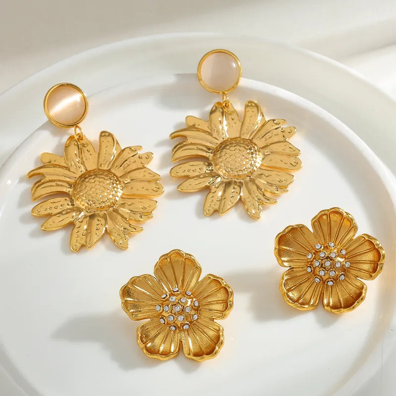 18K Gold Plated 304 Stainless Steel Vacuum Electroplating (In Furnace) Zircon Flower Electroplating Simple Style Earrings For Women