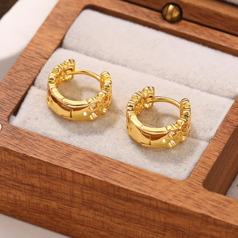 18K Gold-Plated Copper Hollow Out Earrings Geometric Pattern Casual Holiday Everyday Shopping Versatile Light Luxury Commute