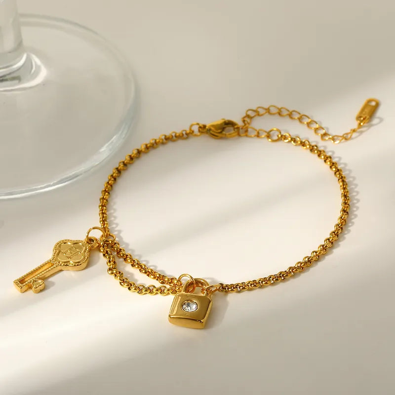304 Stainless Steel Gold Plated Vacuum Electroplating (In Furnace) Heart-Shaped Key Lock-Shaped Rhinestone Gold Women's Lobster Clasp Bracelet