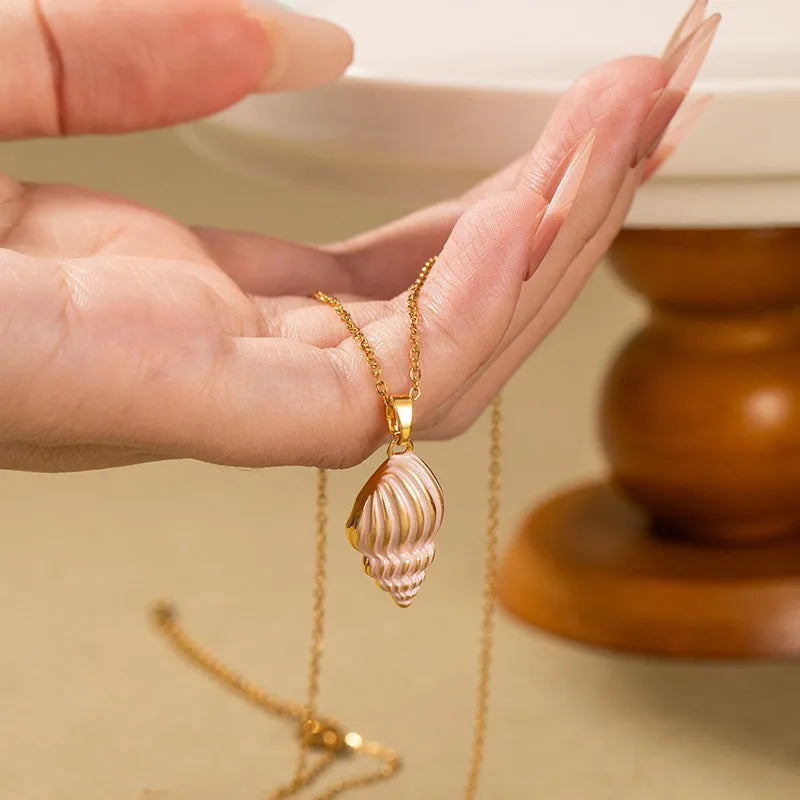 Beach Ocean Crab Shell Pendant Necklace Summer Luxury Versatile Personalized Clavicle Chain Titanium Steel And Copper Jewelry