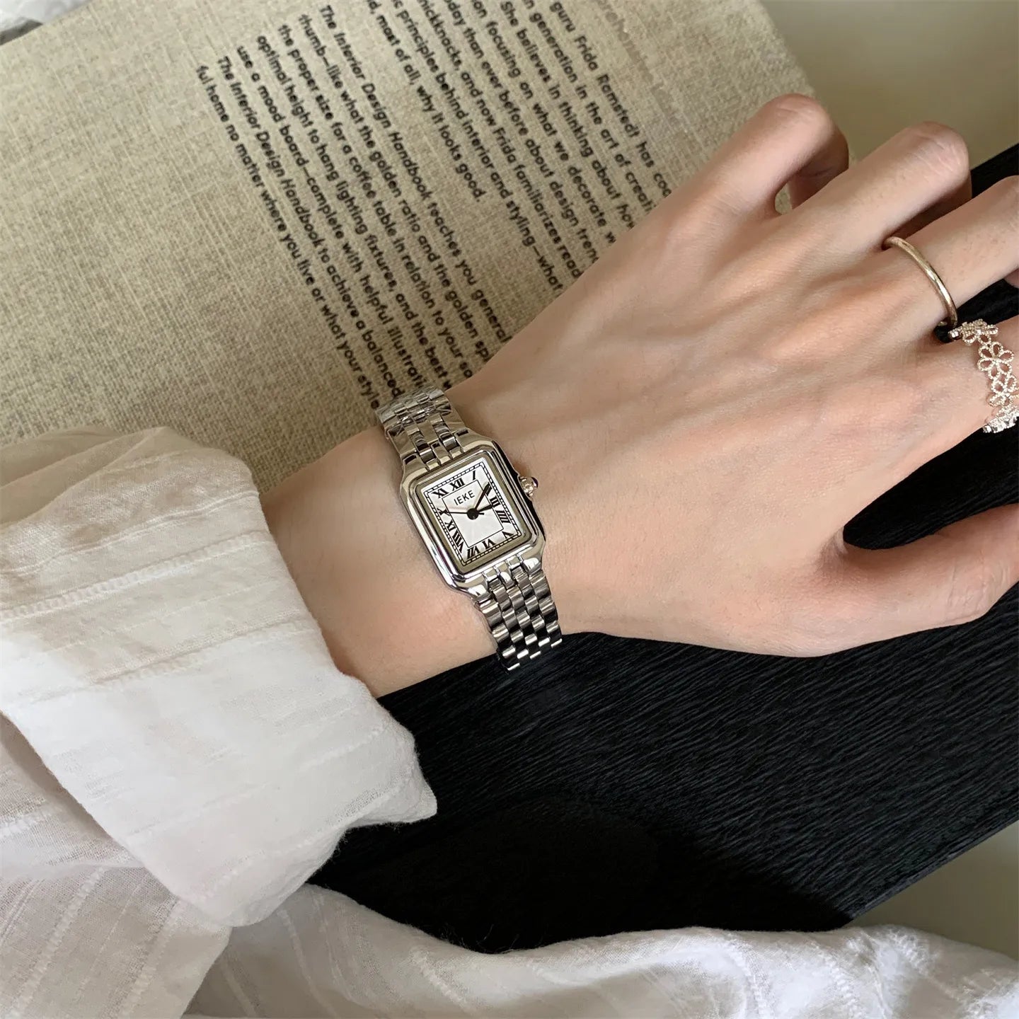 Classic Retro Square Diamond Embedded Roman Couple Quartz Wristwatches Women's Style Luxury Steel Band Fashionable Timepieces