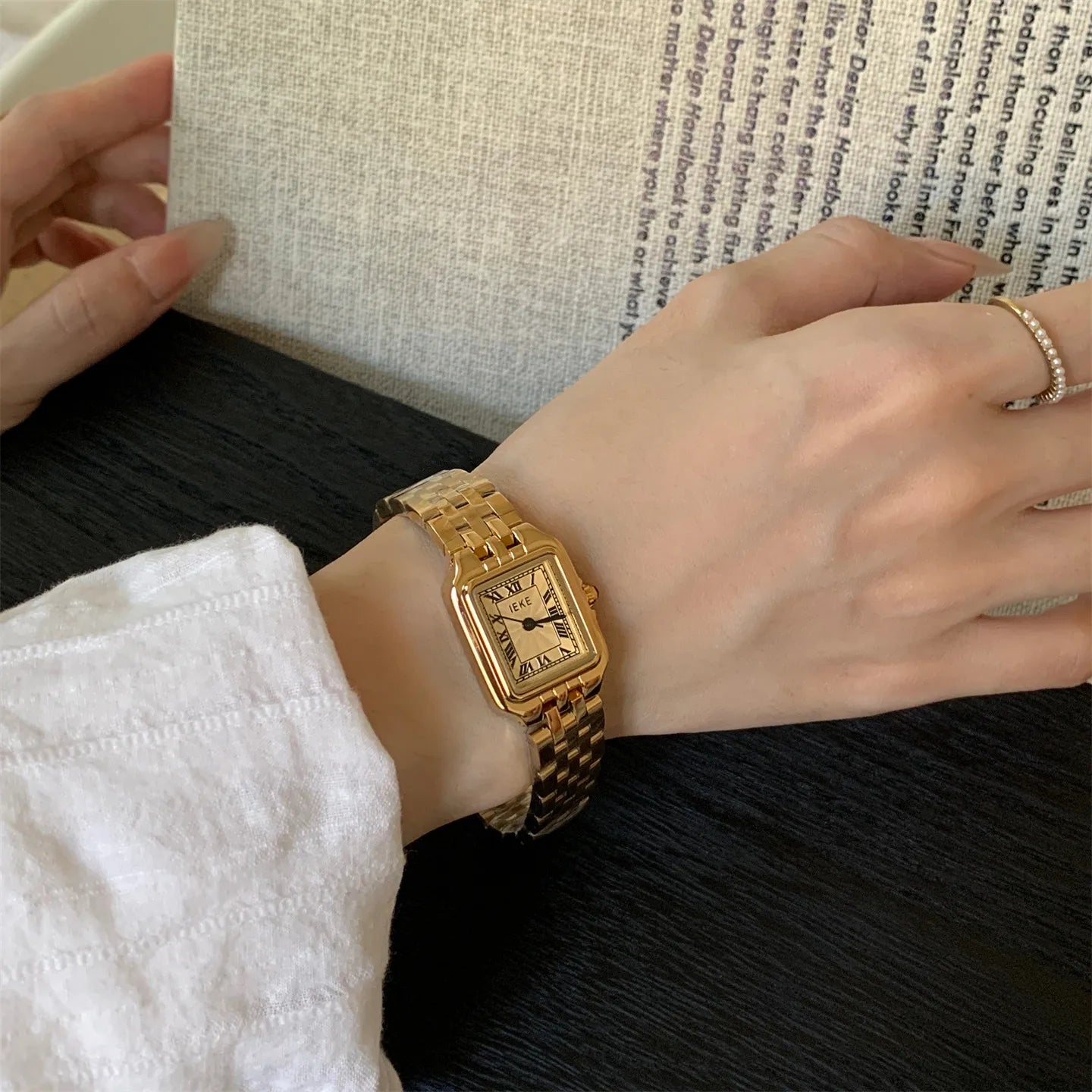 Classic Retro Square Diamond Embedded Roman Couple Quartz Wristwatches Women's Style Luxury Steel Band Fashionable Timepieces