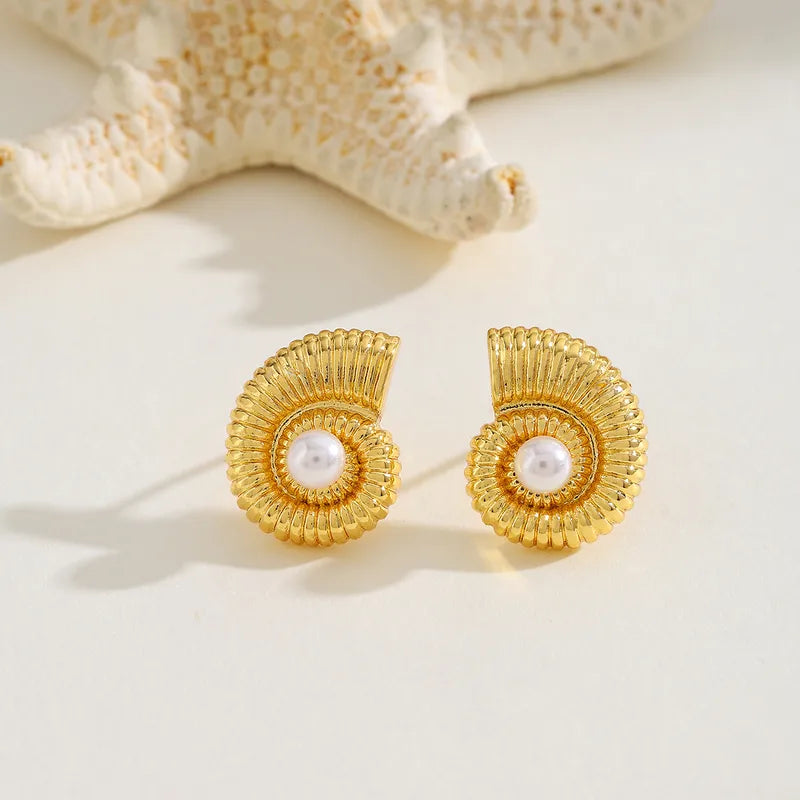 Copper Plated Imitation Gold Seashell Pearl Embedded Zirconia Ear Studs Women's Holiday Weekend Daily Date Festival Jewelry