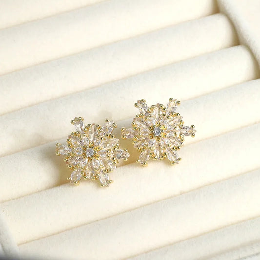 Copper Zircon Flower Snowflake Vacuum Plating Zircon 18K Gold Elegant Luxurious Shiny Plating Gold Ear Studs