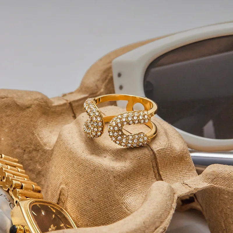 Designer Open Ring For Women 18K Gold Stainless Steel Diamond Pin Buckle Ring Adjustable Size Travel Suitable Original Design