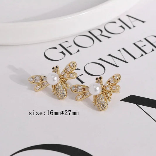 Elegant Fashion Pearl Ear Studs Women Irregular Zircon 18K Gold Flower Design Versatile High-End Feelings Party Jewelry Earrings
