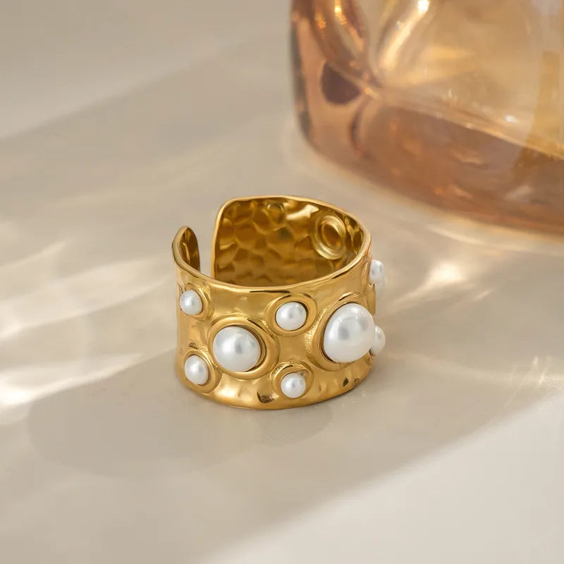 Elegant Pearl Stainless Steel Ring Texture Luxury Open Hand Jewelry For Women Market Stall Gold Plated Adjustable Size