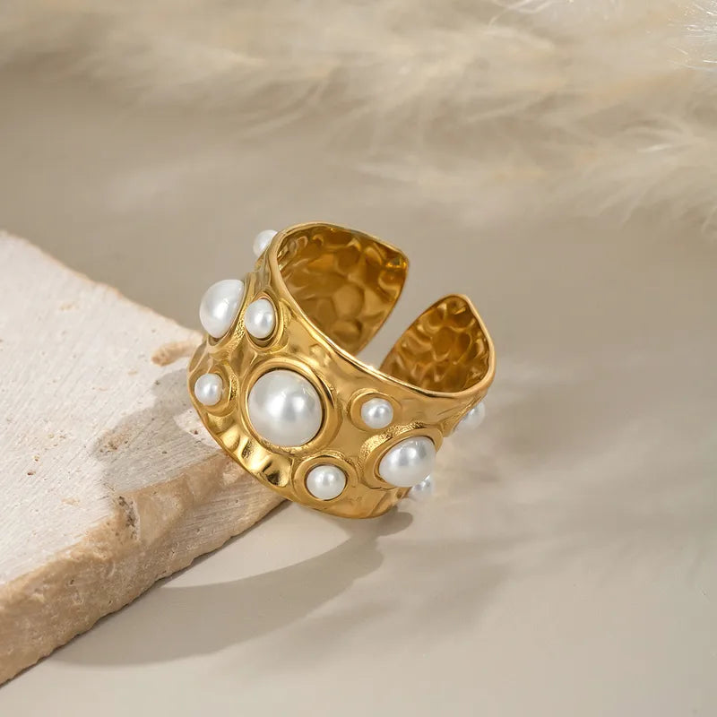Elegant Pearl Stainless Steel Ring Texture Luxury Open Hand Jewelry For Women Market Stall Gold Plated Adjustable Size