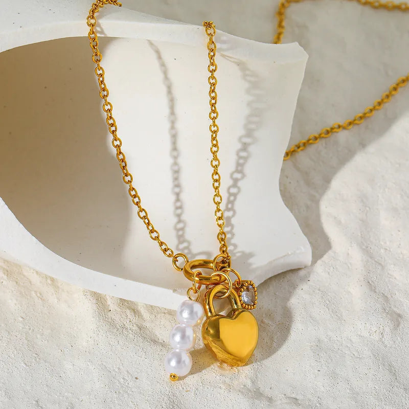 Elegant Stainless Steel 18K Gold Plated Fake Pearl Heart Pendant Necklace Casual Romantic Cute Women's Style Vacuum Plating