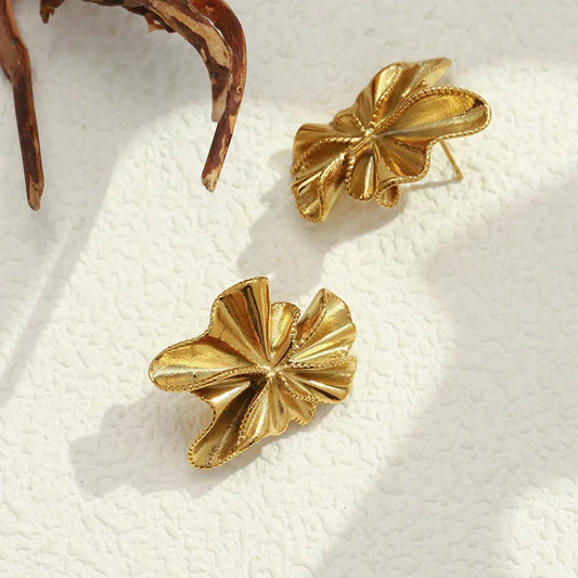 Elegant Vintage Stainless Steel Vacuum Electroplated 18K Gold Flower Stud Earrings Women's Fashion Personality Jewelry