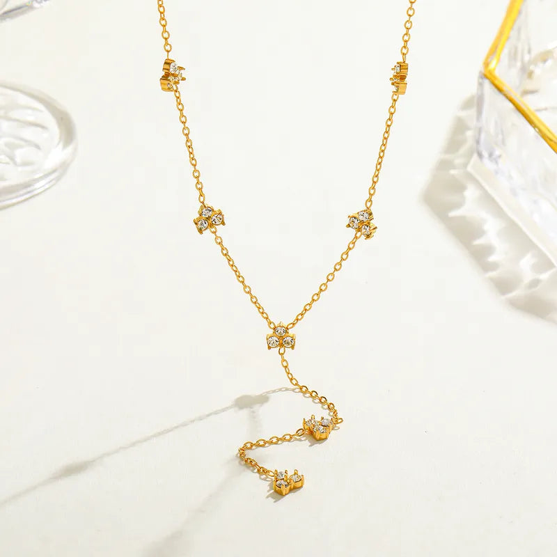 Exquisite Small Gold Plated 18K Zircon Flower Pendant Necklace Stainless Steel Elegant Cute Romantic Simple Artistic Style