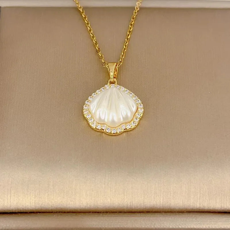 Fashion Shell Pendant Necklace For Women Simple Versatile Luxurious Style Copper Cubic Zirconia Plated Jewelry Accessories