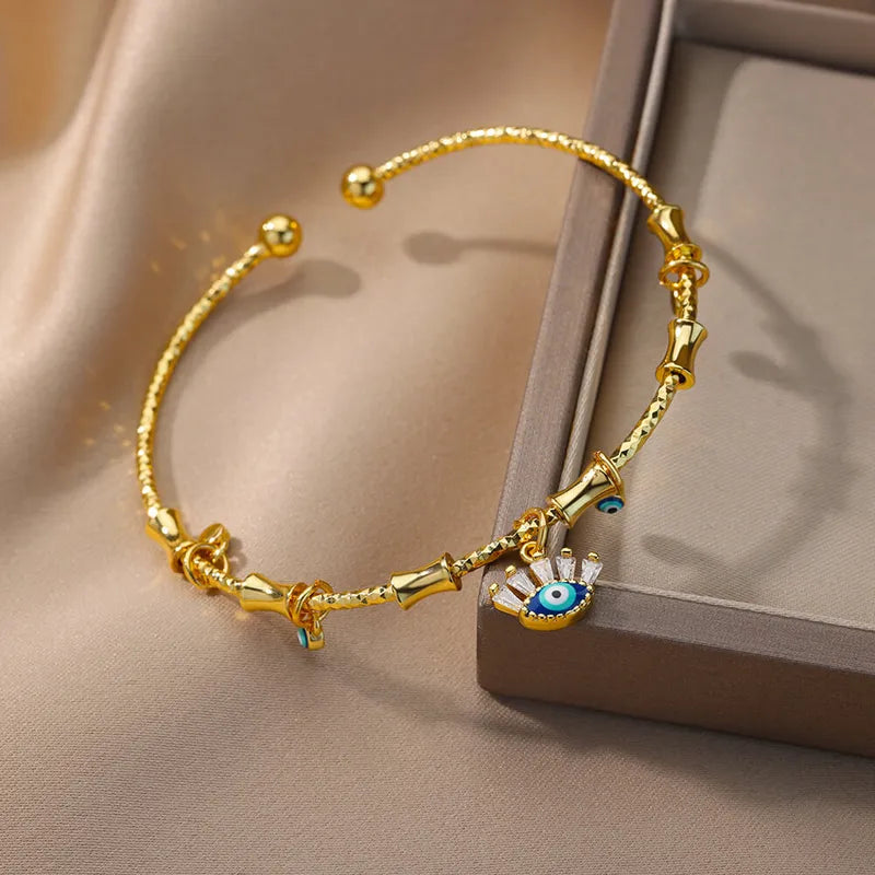 Fashionable Devil's Eye Bracelet Copper Plated 18K Gold Creative Adjustable Open Hand Jewelry For Women Stylish Accessory