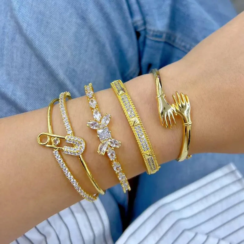 Fashionable Electroplated Zircon Micro-Set Geometric Shape Hand Bracelet Stylish Color-Preserving Jewelry For Casual And Party Wear