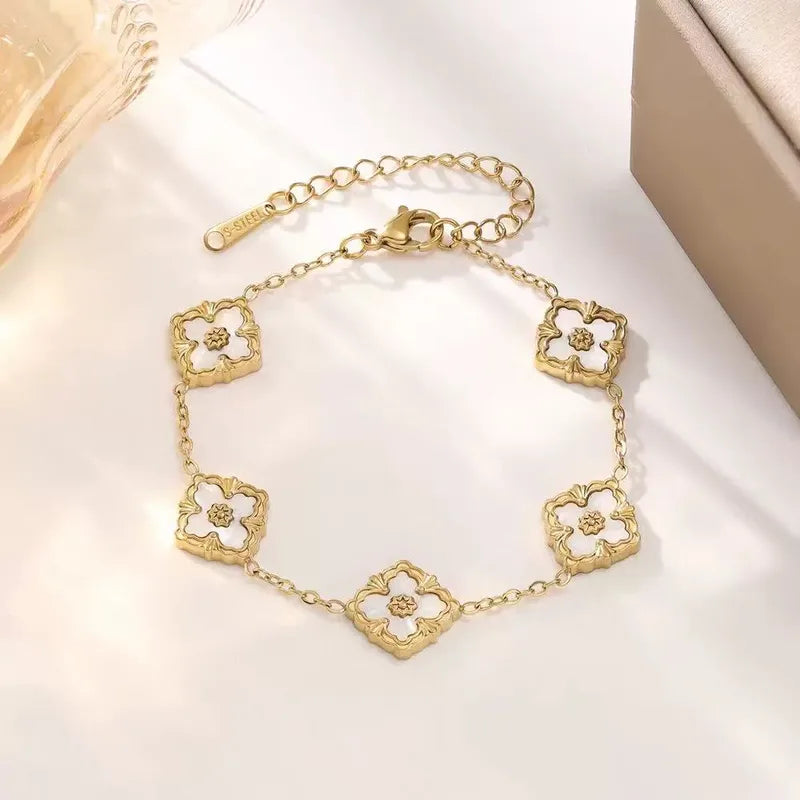 Fashionable Four Leaf Clover Mother Of Pearl Acrylic Jewelry Bracelet High End Five Petal Bracelet Colorful Stylish Bracelet