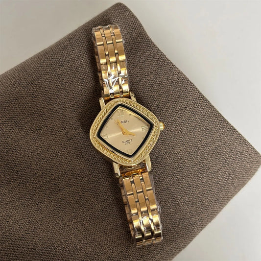 Fashionable Ladies Quartz Watch Diamond Shape Student Steel Belt Baroque Style Personalized Small Niche Watch By BARSH