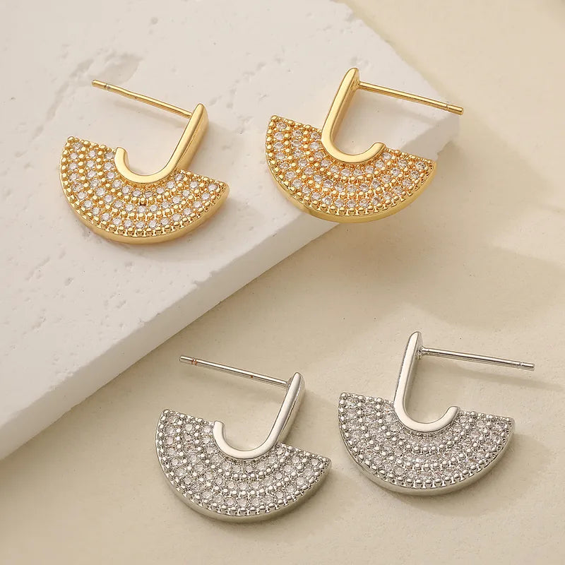 Fashionable Luxury Geometric Earrings Women's Design Sense Small Audience Personality Ear Jewelry New 18K Gold Plated Zinc Stone