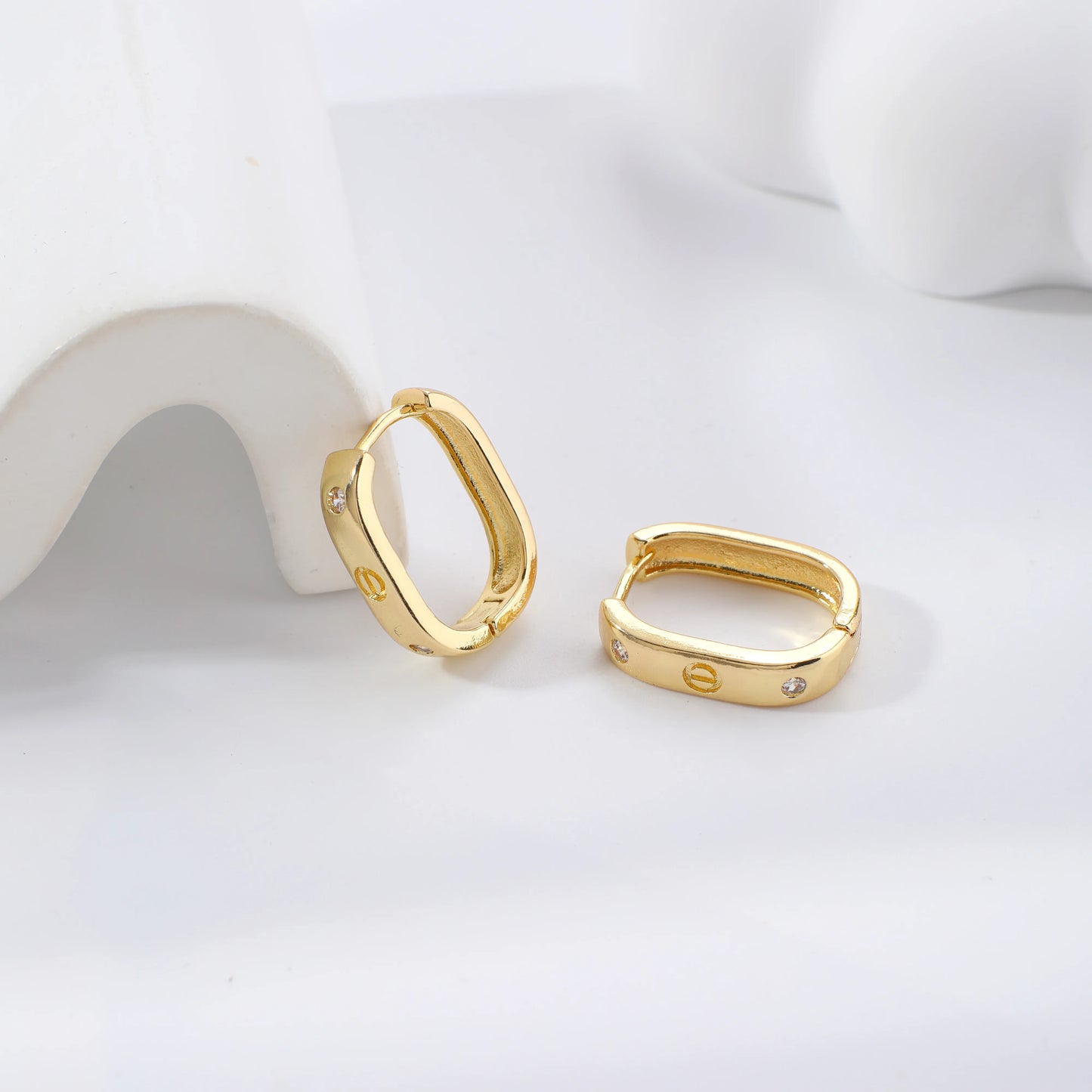 Fashionable Minimalist Solid Color Geometric Print Design Round Copper Ear Cuff Earrings Suitable For Daily Matching Valentine's Day And Birthday Gifts