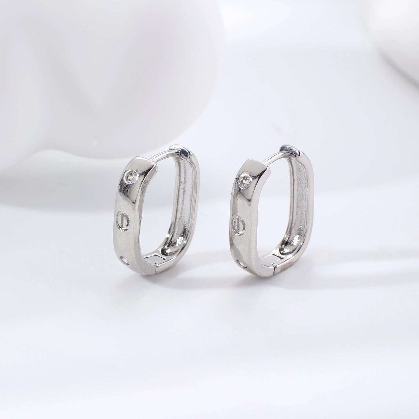 Fashionable Minimalist Solid Color Geometric Print Design Round Copper Ear Cuff Earrings Suitable For Daily Matching Valentine's Day And Birthday Gifts