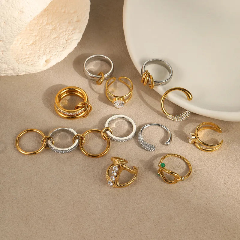 Fashionable Multi-Circle Stacked Stainless Steel Rings Gold Plated 18K Stylish Metal Feeling Rings For Women Casual Wear