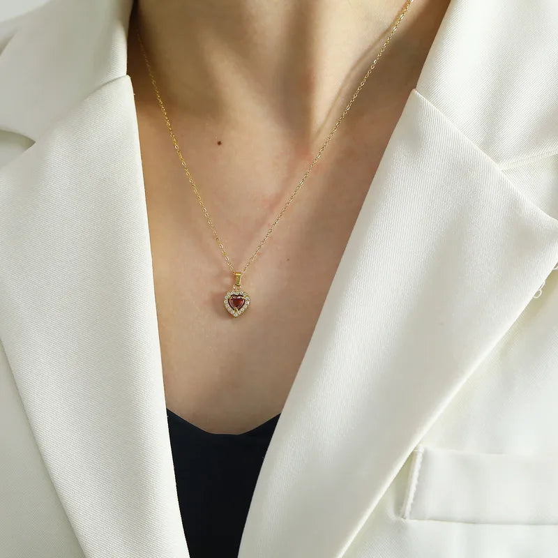 Fashionable Personalized Micro-Setting Heart-Shaped Pendant Necklace Gold Plated Stainless Steel Lobster Clasp For Men Women