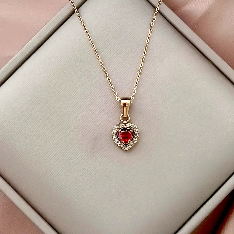 Fashionable Personalized Micro-Setting Heart-Shaped Pendant Necklace Gold Plated Stainless Steel Lobster Clasp For Men Women