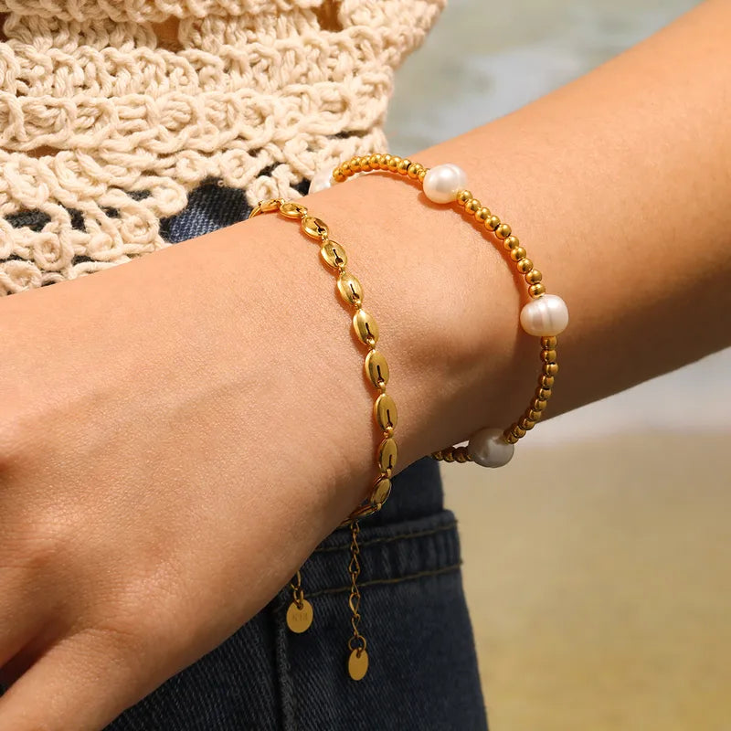 Fashionable Titanium Steel Bean Shaped Coated Bracelet For Women Geometric Pattern Business Occasion Ins Style Gold Ring Buckle Hand Jewelry