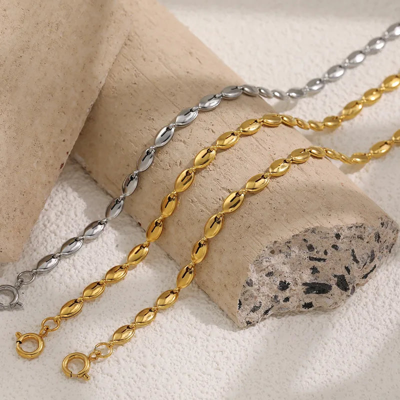 Fashionable Titanium Steel Bean Shaped Coated Bracelet For Women Geometric Pattern Business Occasion Ins Style Gold Ring Buckle Hand Jewelry