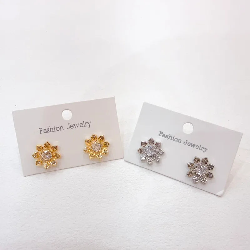 Flower Shaped Micro-Paved Zircon Earrings Women's Fashion Jewelry Copper Material Polished Surface Daily Wear Four Seasons Universal