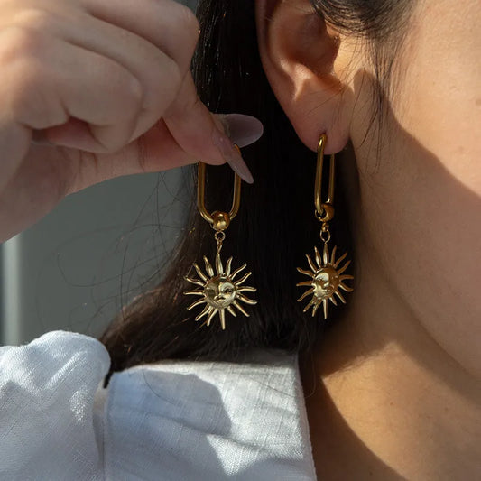 French Retro Gold-Plated Titanium Steel Earrings For Women Sun Pendant Earrings Pendant Earrings
