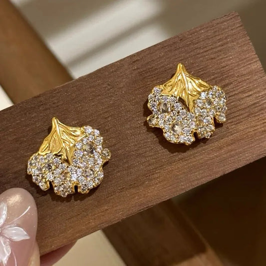 French Style Gold Maple Leaf Earrings Women Luxury Vintage Embedded Full Diamond Ginkgo Leaf Studs Heavy Duty Elegant High-End Ear Jewelry