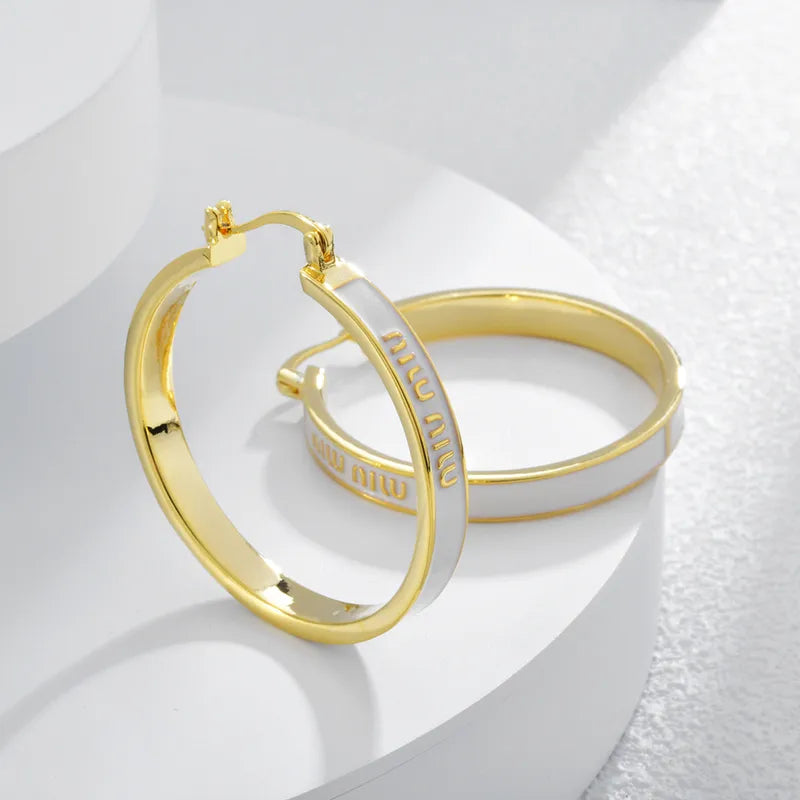 French Vintage Distinctive Oil Drop Ring Ear Buckle Light Luxury High-end Sense Earrings Elegant Fashion Niche Design Sense Earrings