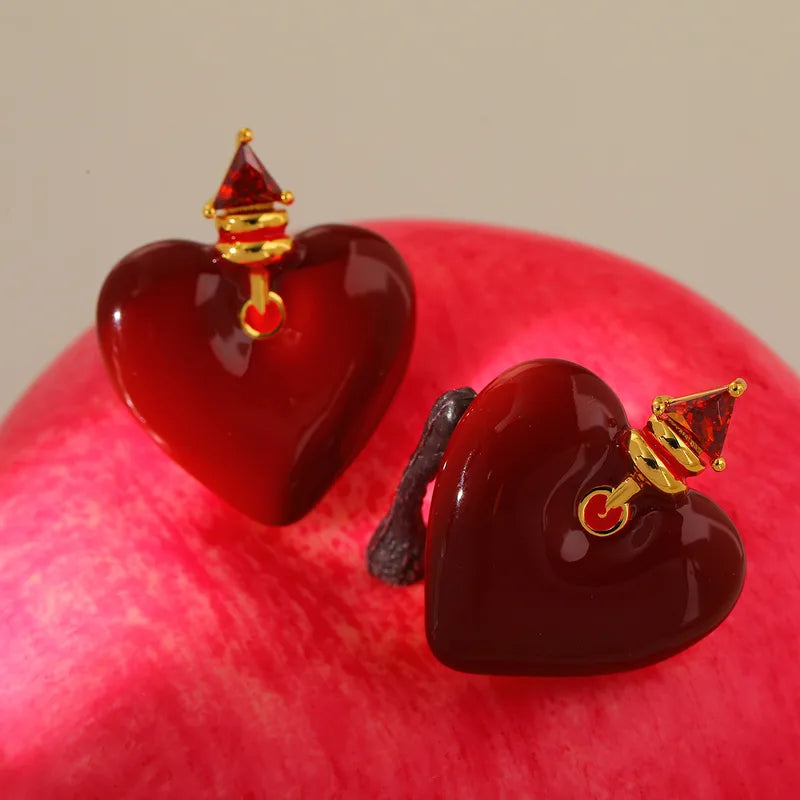 Fresh Cute Copper Plated 18K Gold Heart Pendant Earrings Fashionable Casual Artistic Street Style For Party Date Selfie Holiday