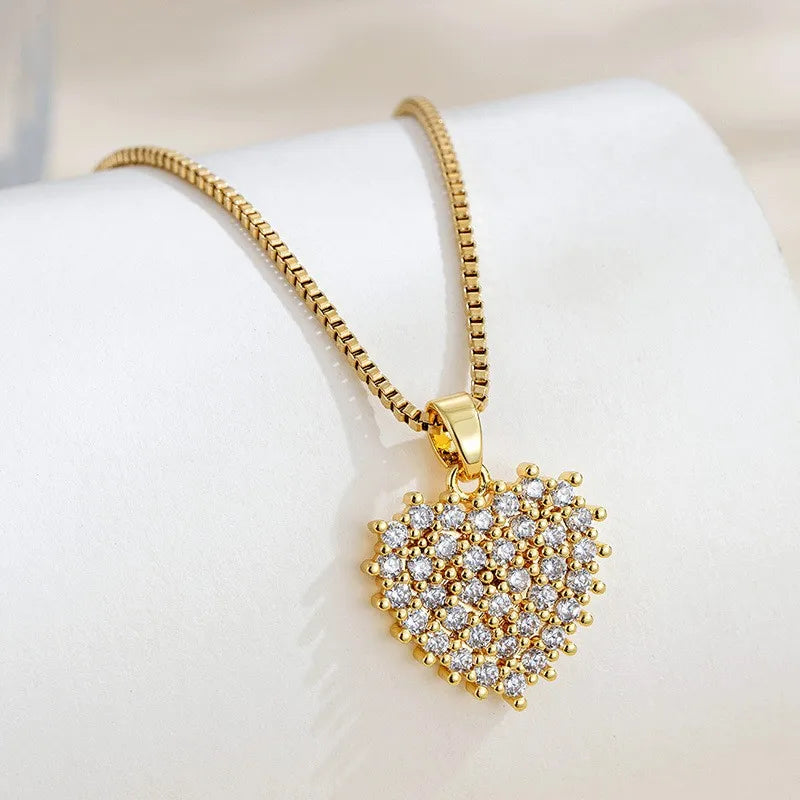 Full Diamond Heart Necklace Niche Fashion Elegant White Zircon Heart-Shaped 18K Gold Plated Collarbone Chain Sweater Chain