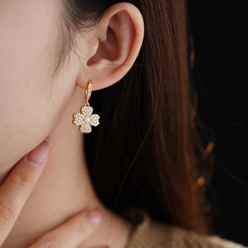 Gold Plated Zircon Flower Earrings Fashionable Versatile Artificial Pearl Design High-End Elegant Sensation Exquisite Jewelry Accessories