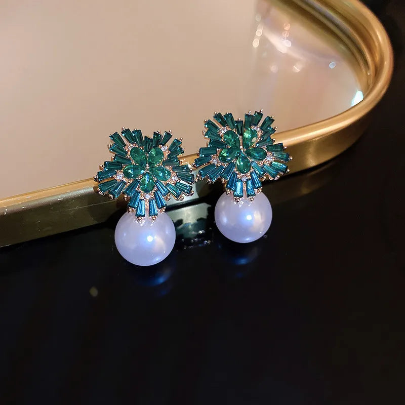 Green Zircon Flower Geometric Earrings Versatile Luxury Sensation French Vintage Style Four-sided Oval Shaped Women's Jewelry