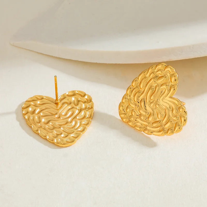 Heart-shaped Water-plated 304 Stainless Steel Non-inlaid Material Hammered Earrings For Women Vintage Style Casual Daily Date Holiday Weekend Indoor 1 Pair Gold