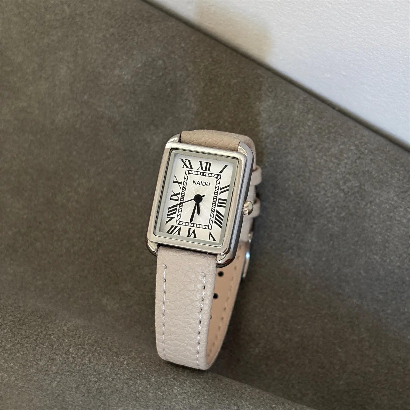 IEKE Minimalist Luxury Square Dial Leather Belt Women's Watch Casual Fashion Quartz Watch Elegant White Display Student Watch