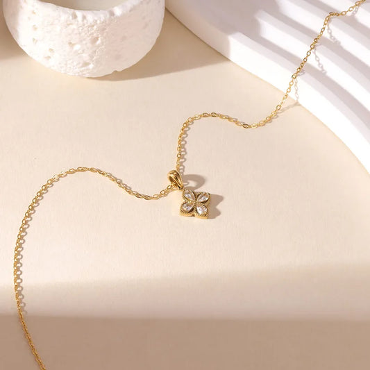 Lucky Four Leaf Clover Necklace Rotatable Design Zircon Flower Versatile Jewelry Popular Same As Model Titanium Steel Lobster Clasp