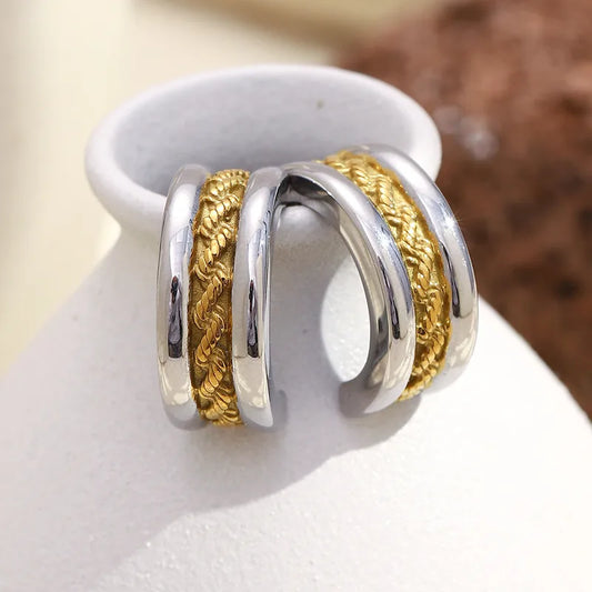 Luxurious Stainless Steel Vacuum Plated 18K Gold Twisted C-Shape Earrings For Women Fashionable Geometric Pattern Hoops
