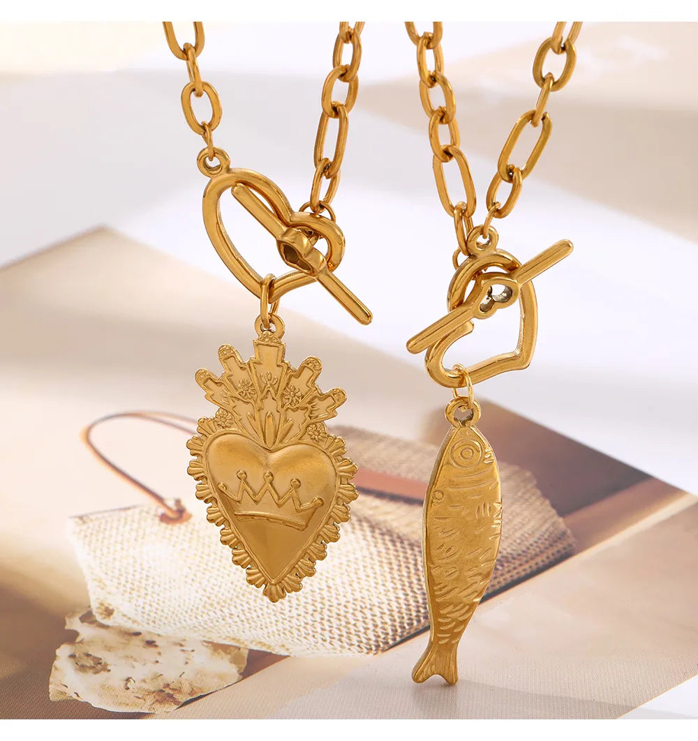 Luxurious Titanium Steel Fish Bone OT Buckle Heart Shaped Necklace For Women Fashionable Versatile Light Weight Pendant Necklace