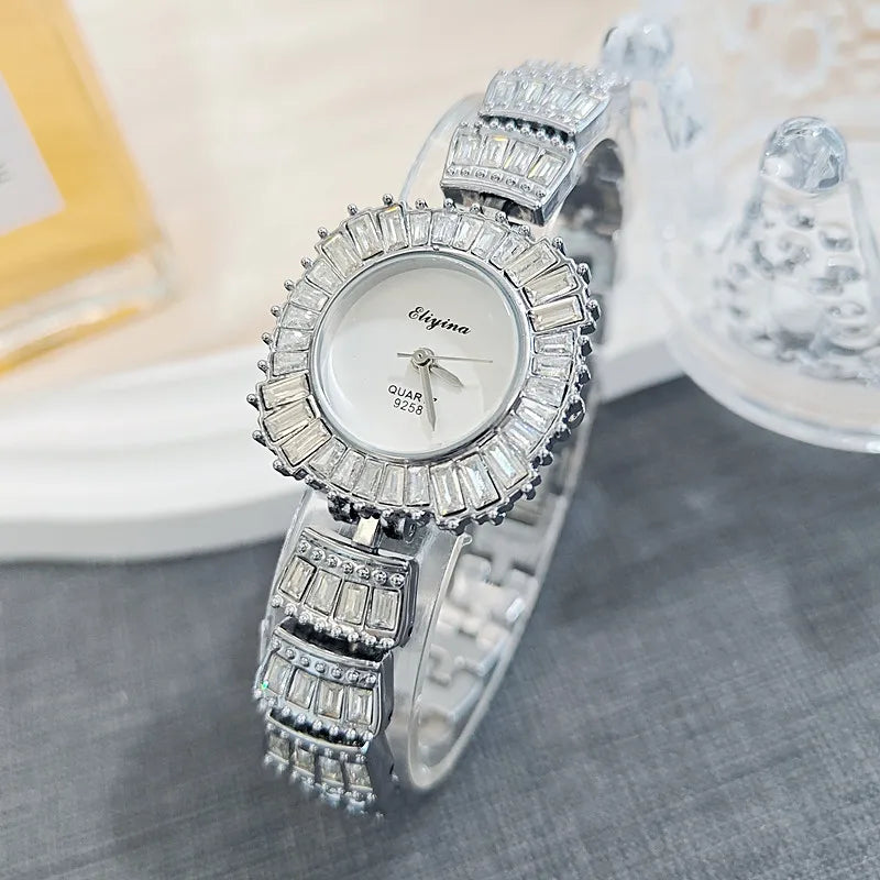 New Luxury Fashion Ladies Quartz Watch Zircon Embedded Diamond High Aesthetic Value Alloy Bracelet Women's Watch Pointer Display